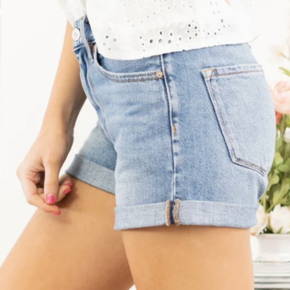 Kancan cuffed Jean shorts - Picture 1 of 5